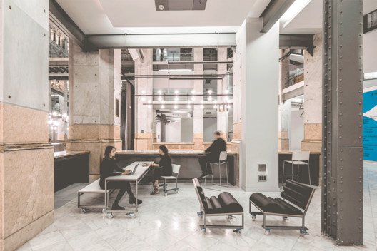 Renovation of the Operations Court in CENTROCENTRO / Héctor Fernández Elorza Renovation of the Operations Court in CENTROCENTRO / Héctor Fernández Elorza - Interior Photography, Chair