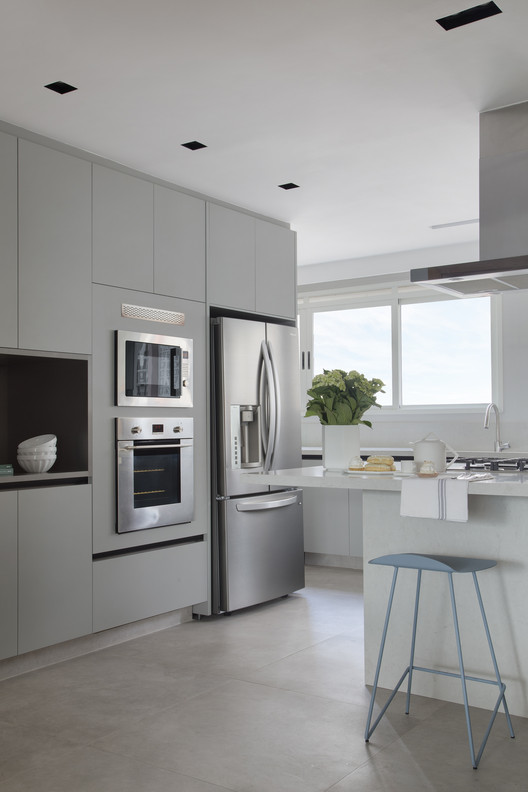 Apartamento JM / Nildo José - Fotografia de Interiores, Cozinha, Mesa