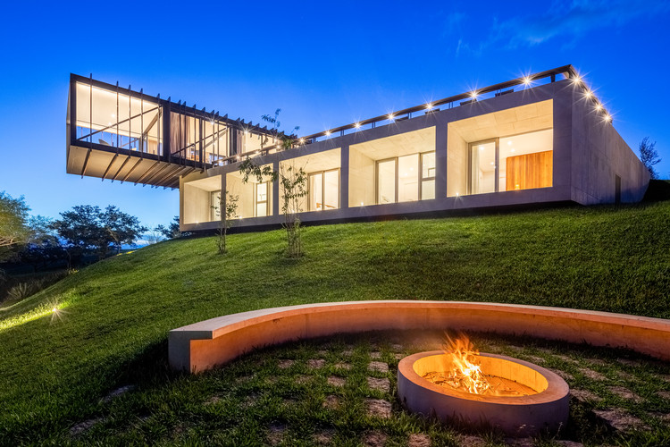 Casa Cigarra / FGMF Arquitetos, © Pedro Mascaro