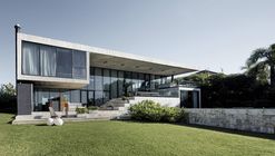 Casa Castores / Dieguez Fridman