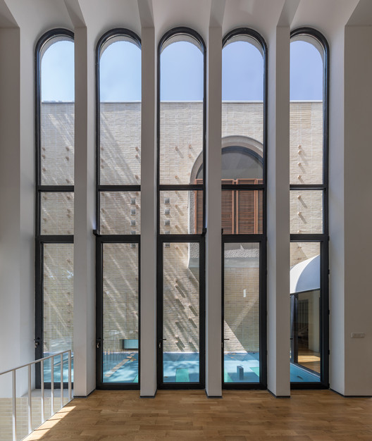 Villa Madi / Dida Office - Interior Photography, Windows, Facade, Glass, Column, Arch, Arcade