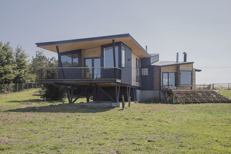 Casa Volcán / Pilar Beltrán + Br-arquitectos - Fotografía exterior, Casas, Fachada, Escaleras