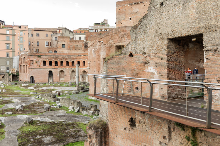 Rehabilitation of Roman Tabernae in the Trajan’s Market / Labics - Exterior Photography, Windows, Arch