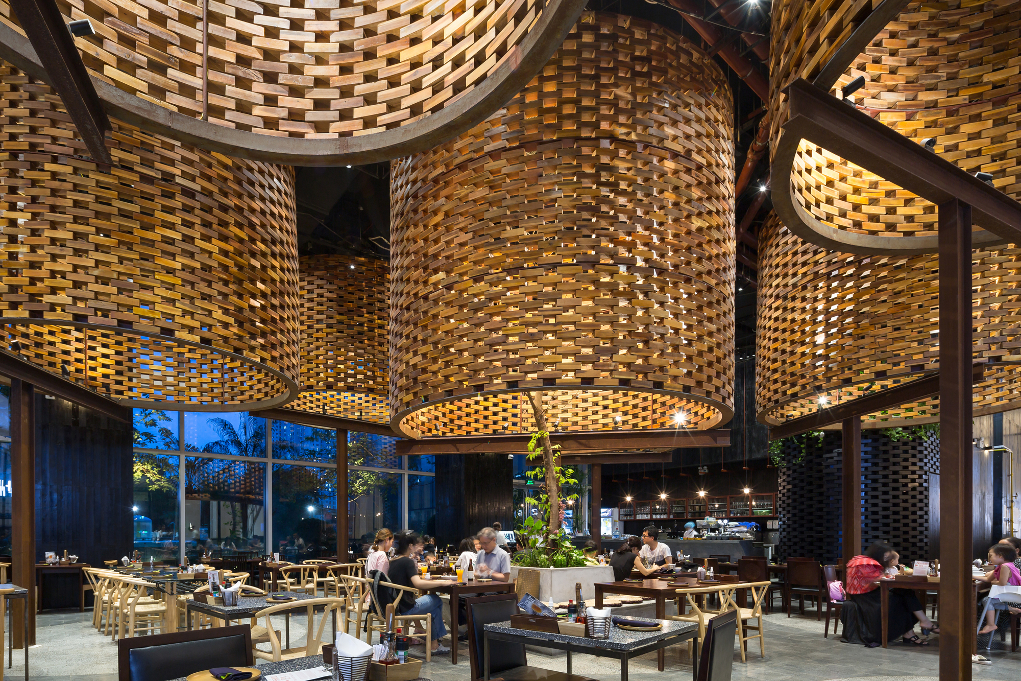 Pizza 4P’s Restaurant Landmark 72 / ODDO architects ArchDaily