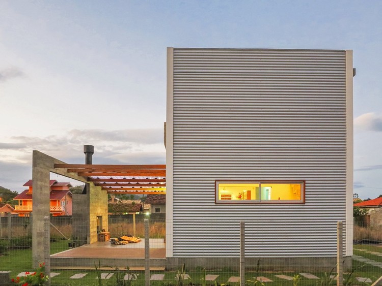 Brazilian Houses: 21 Homes Under 100m² - Image 17 of 42