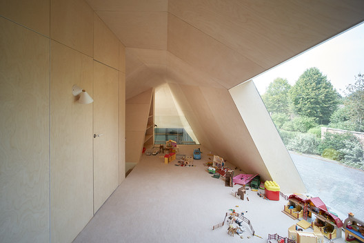 ‘回旋镖’小屋Mouvaux / TANK Architectes - 室内图, 具体的