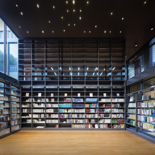 Fudan Jingshi Bookstore / SHUISHI - Interior Photography, Shelving