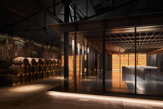 Tasting Room for Master Blenders / Elluin Duolé Gillon architecture - Interior Photography, Beam