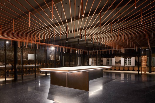 Tasting Room for Master Blenders / Elluin Duolé Gillon architecture - Interior Photography, Kitchen, Glass, Beam