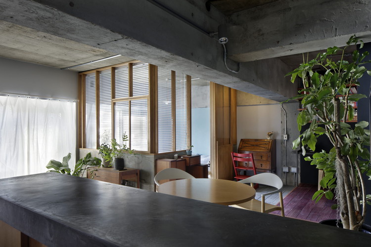 Yin Residence / Ashida Architect & Associates - Interior Photography, Dining room, Table, Chair, Windows, Beam