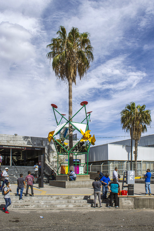 'Flor Urbana' Installation by dérive LAB + Germen Estudio Reflects on the Climate Impact of Public Buildings - Image 15 of 20