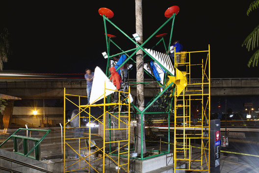 'Flor Urbana' Installation by dérive LAB + Germen Estudio Reflects on the Climate Impact of Public Buildings - Image 12 of 20