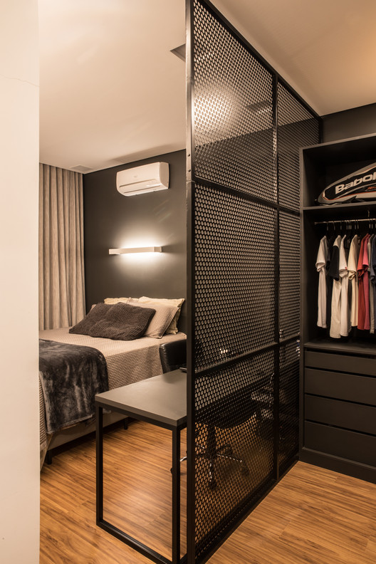 WJ House / Liga Arquitetura e Urbanismo WJ House / Liga Arquitetura e Urbanismo - Interior Photography, Closet, Wood, Bed