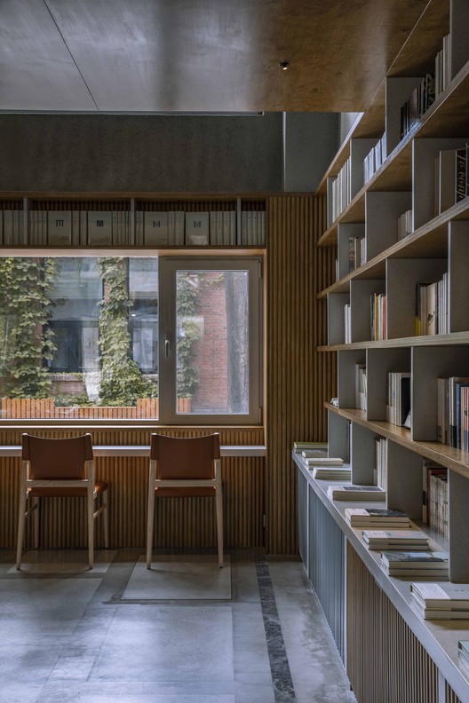 naïve Bookstore / designRESERVE - Interior Photography, Wood, Shelving