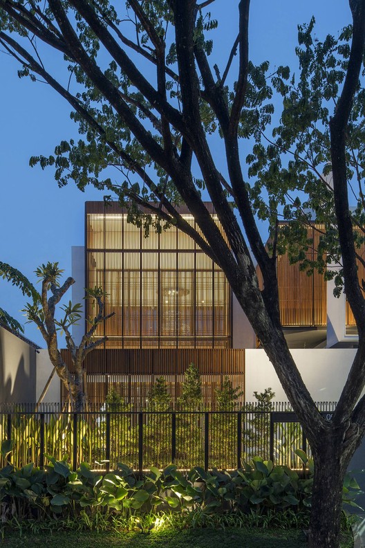 Between 2 Courtyards House / eben - Exterior Photography