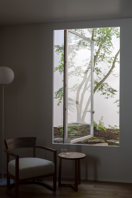 Sky Cave House & Clinic / IKAWAYA Architects - Interior Photography, Table, Windows, Chair