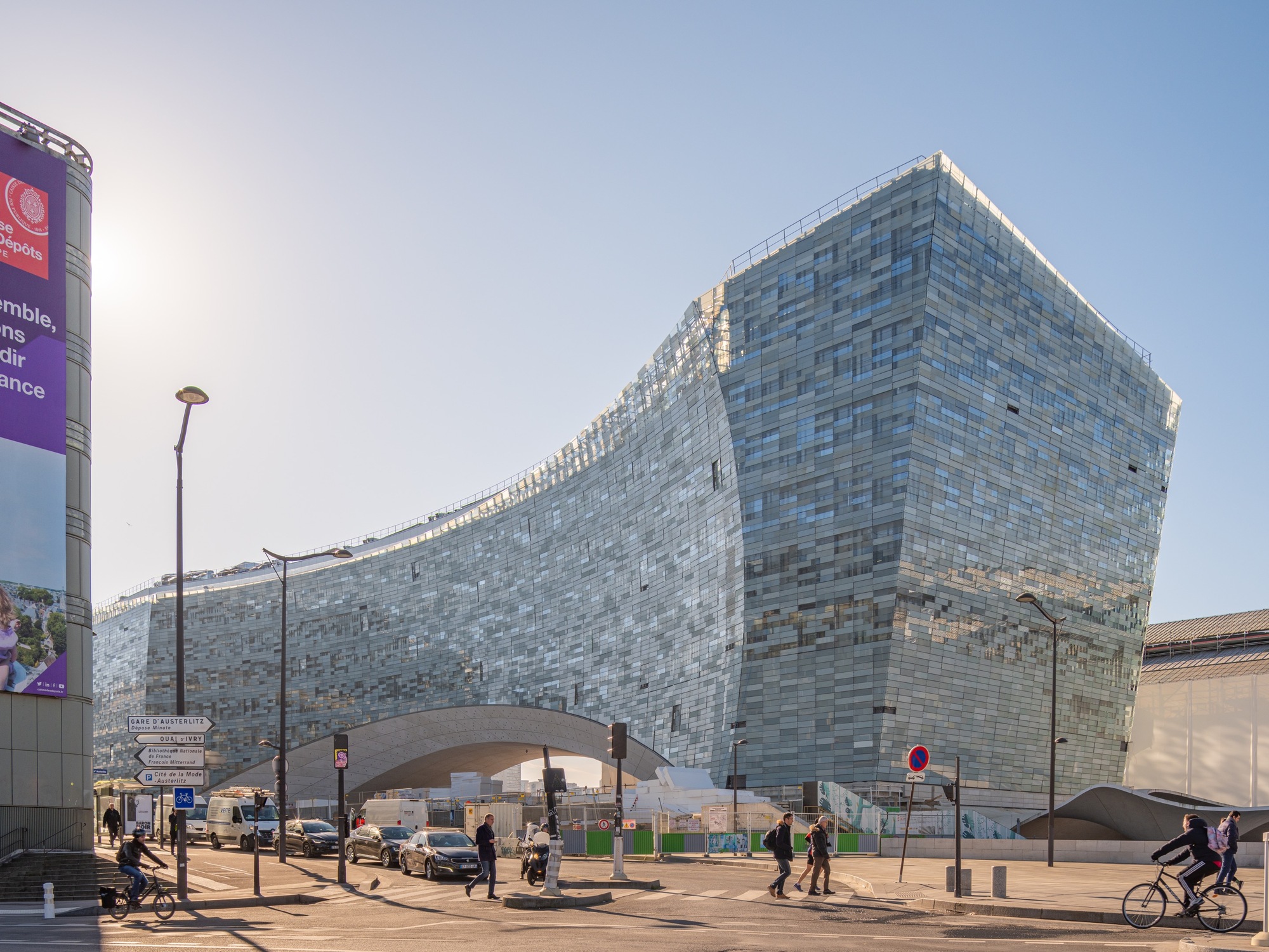 Gallery of Le Monde Office Building / Snøhetta + SRA Architects 18