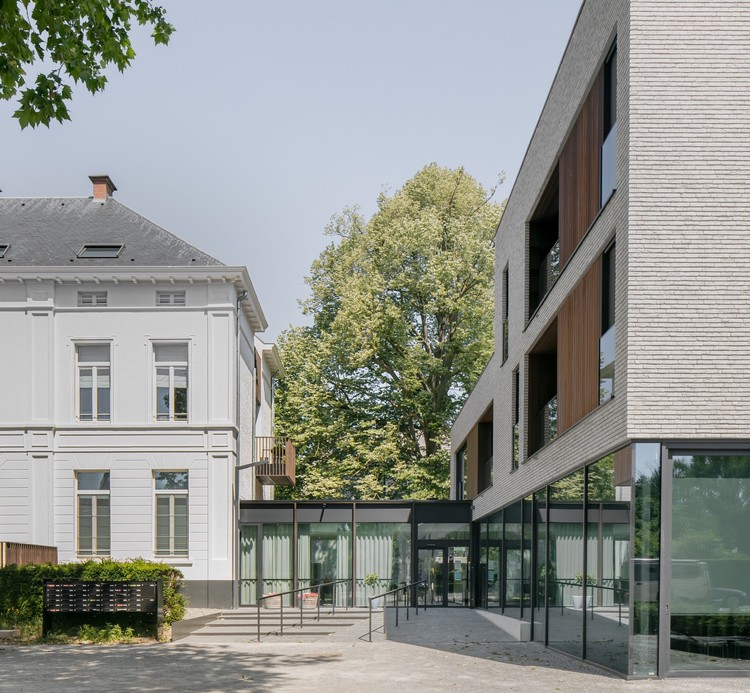 Wisselbeke 城堡遗址被改造成疗养院 / Abscis Architecten - 更多图片