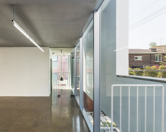 Querencia Neighborhood Facility / L'eau Design + Dongjin Kim (Hongik University) - Interior Photography, Glass