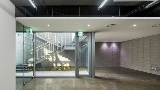 Querencia Neighborhood Facility / L'eau Design + Dongjin Kim (Hongik University) - Interior Photography, Glass