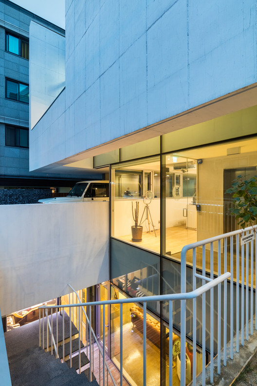 Querencia Neighborhood Facility / L'eau Design + Dongjin Kim (Hongik University) - Exterior Photography, Handrail