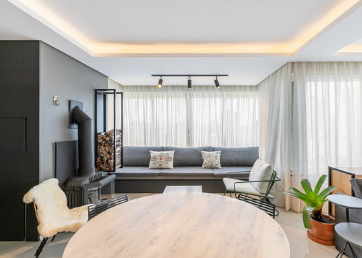 Apartamento do Bê / Bruna Schlos . Arquitetura Criativa Apartamento do Bê / Bruna Schlos . Arquitetura Criativa - Fotografia de Interiores, Mesa, Cadeira, Dormitório