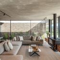 Cork Trees House / TRAMA arquitetos - Interior Photography, House Interiors, Table
