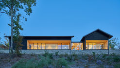 Short Mountain House / Sanders Pace Architecture