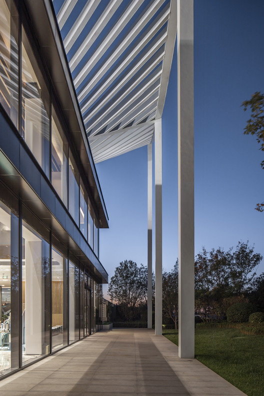 Paper Roof Reception Center / Powerhouse Company - Exterior Photography, Facade, Windows, Column