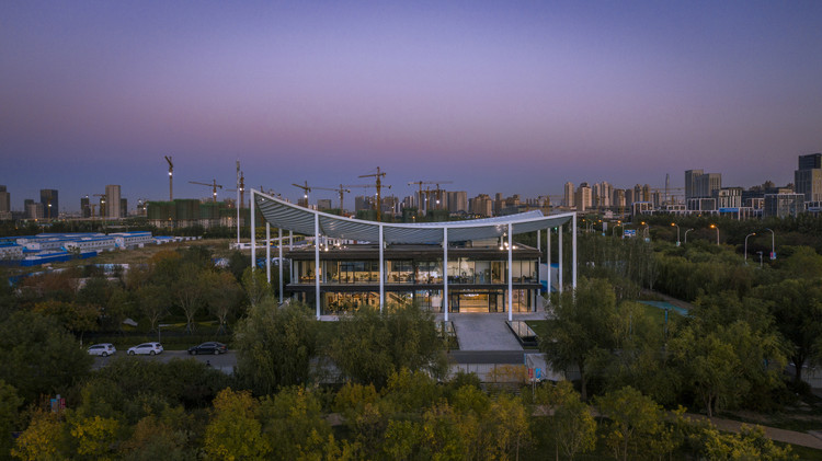 Paper Roof Reception Center / Powerhouse Company - Exterior Photography, Cityscape