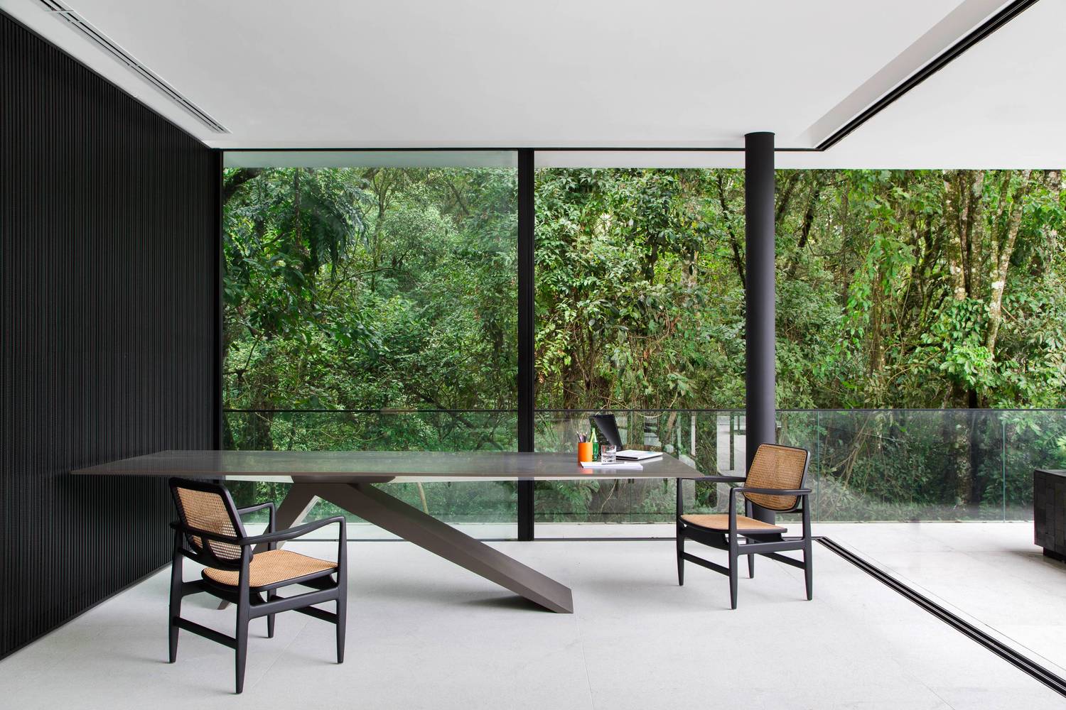 Gallery of Tree House / Studio Guilherme Torres 23