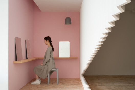Color in Architecture: Best Design Strategies and Trends Color in Architecture: Best Design Strategies and Trends - Image 17 of 18