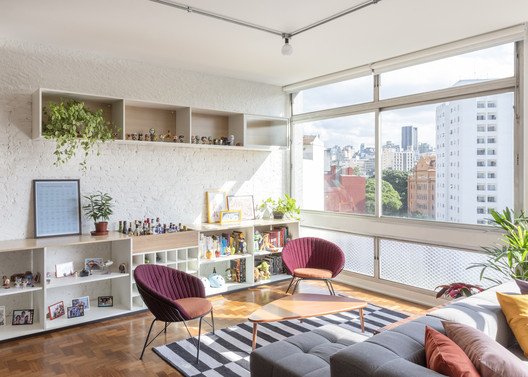 Apartamento Volt / Estúdio Minke - Fotografia de Interiores, Sala de Estar, Prateleira