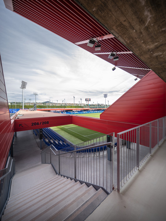 Johan Cruyff Stadium / Batlleiroig - Interior Photography