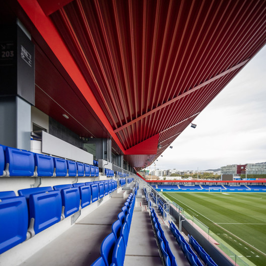 Johan Cruyff Stadium / Batlleiroig - Interior Photography