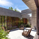 12 BESONIAS ALMEIDA CASA PILAR%C3%81 PH FEDERICO KULEKDJIAN - Pilar&aacute; House: Biệt thự hiện đại 1 tầng s&acirc;n vườn đất rộng m&ecirc;nh m&ocirc;ng