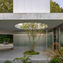 10 Villa Fifty Fifty Design Studioninedots Photography Frans Parthesius - Villa Fifty-Fifty / Studioninedots: Đưa &aacute;nh s&aacute;ng v&agrave; c&acirc;y xanh v&agrave;o trong nh&agrave; một c&aacute;ch tự nhi&ecirc;n