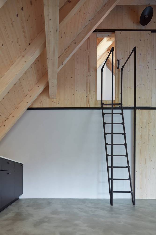 Cottage Pod Bukovou / Mjölk architekti,© BoysPlayNice