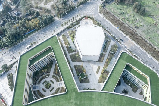 成都东辰外国语学校 / 深圳市建筑研究总院-城市规划院 - 10 的图像 34