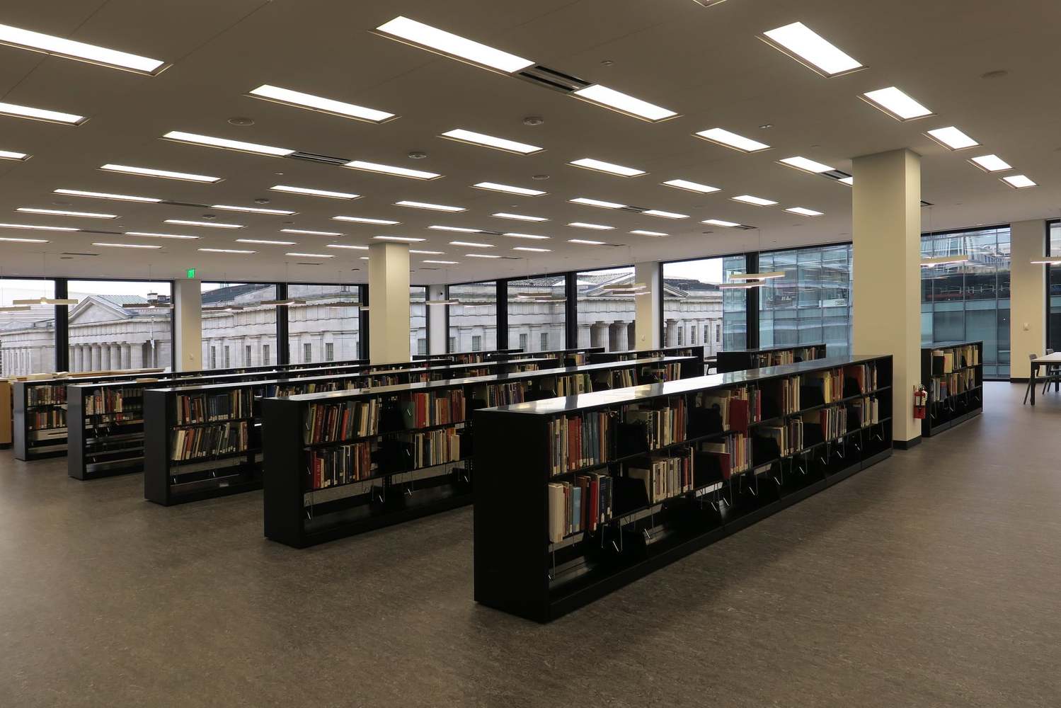 Galeria de Reforma da Biblioteca Martin Luther King, pelas lentes de ...