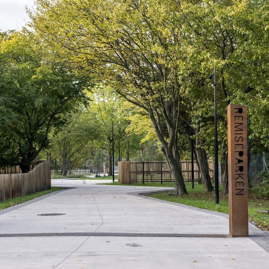 Pocket Parks: Small-Scale Urban Respites - Image 6 of 12