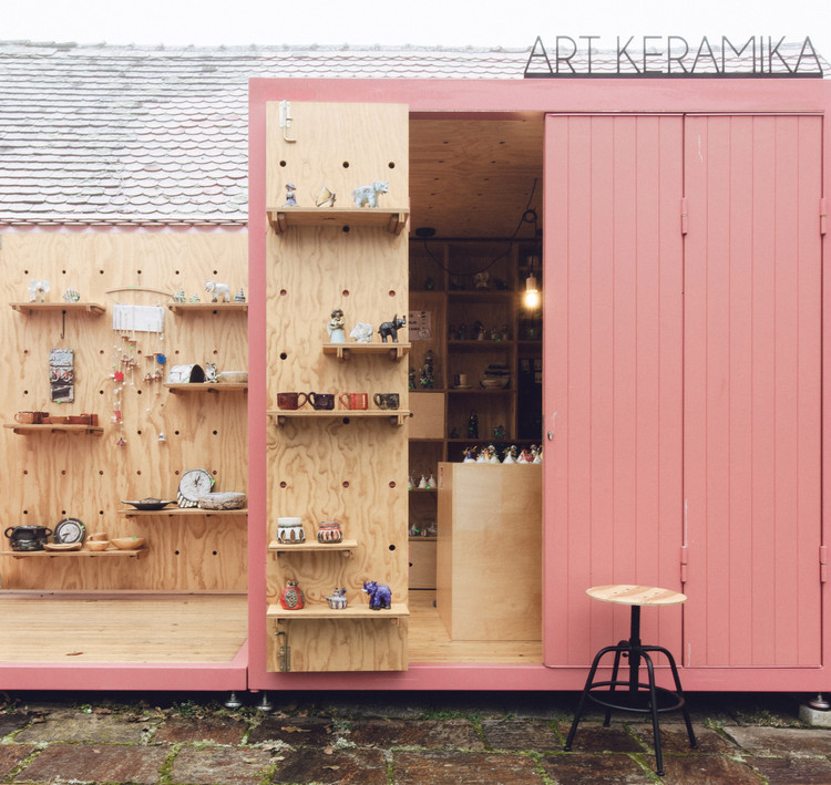 瓦拉日丁传统手工艺广场 / KONNTR - 更多图片