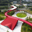 Se inaugura el Parque Forestal y Deportivo de Guangming en Shenzhen, China por TALLER Architects, LOLA y L+CC - Image 1 of 4