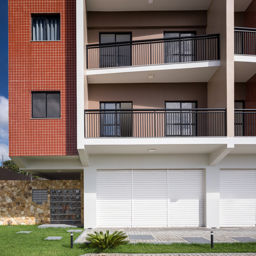 Edifício Residencial Jereissati / Octo Arquitetura + Urbanismo - Fotografia de Interiores, Janela, Fachada, Corrimão