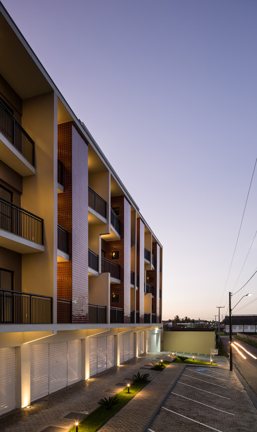 Edifício Residencial Jereissati / Octo Arquitetura + Urbanismo - Fotografia de Exterior, Janela, Fachada
