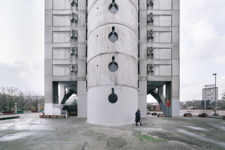 "Torre Genex”, también conocido como Western City Gate. Imagen © Alexey Kozhenkov