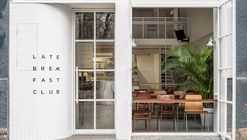 Café Restaurante Late Breakfast Club / LIS design studio
