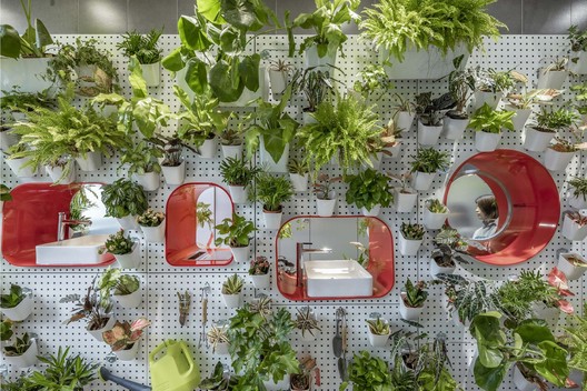 The Diverse Scales of “Green” in Chinese Urbanism The Diverse Scales of “Green” in Chinese Urbanism - Image 3 of 31