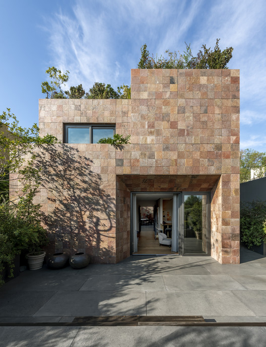 3 Patios House / Once Once Arquitectura - Exterior Photography, Door, Brick