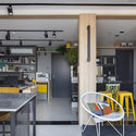 Escritório GG / GG Arquitetura - Fotografia de Interiores, Interiores De Escritórios, Cozinha, Porta, Cadeira
